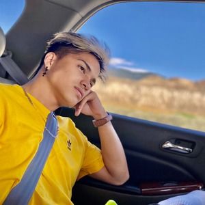 Meet your Posher, Joshua